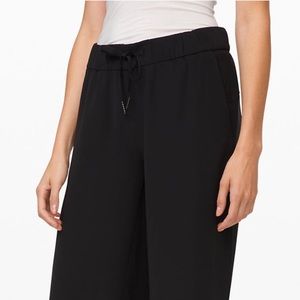 Lululemon On the Fly Wide-Leg 7/8 Pant 
Woven